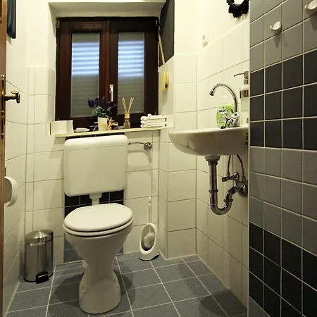 Apartment Ferienwohnung Waldstraße Mit Garten - Nur 50 Meter Vom Wald Entfernt Waldsassen