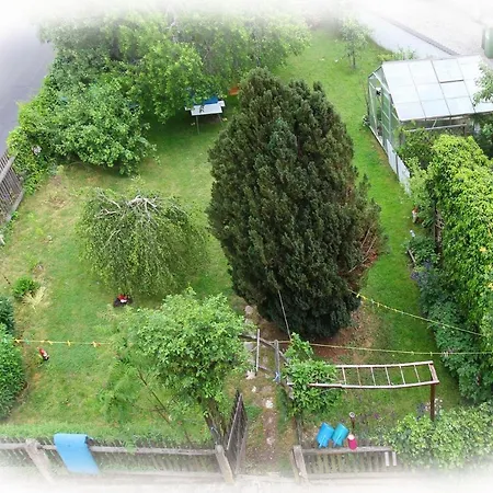 Apartament Ferienwohnung-waldstrasse-mit-garten-nur-50-meter-vom-wald-entfernt *