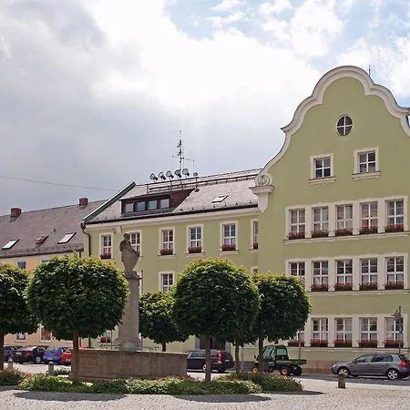 Appartement Ferienwohnung-waldstrasse-mit-garten-nur-50-meter-vom-wald-entfernt Waldsassen