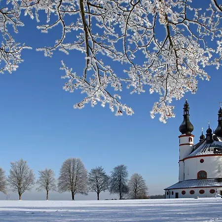Appartement Ferienwohnung-waldstrasse-mit-garten-nur-50-meter-vom-wald-entfernt Waldsassen
